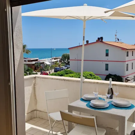 Cerry's Fronte Mare - Seaside & Sealight Apartment *