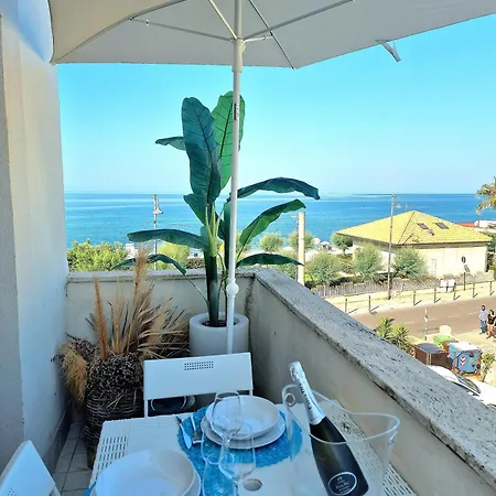 Apartment Cerry's Fronte Mare - Seaside & Sealight