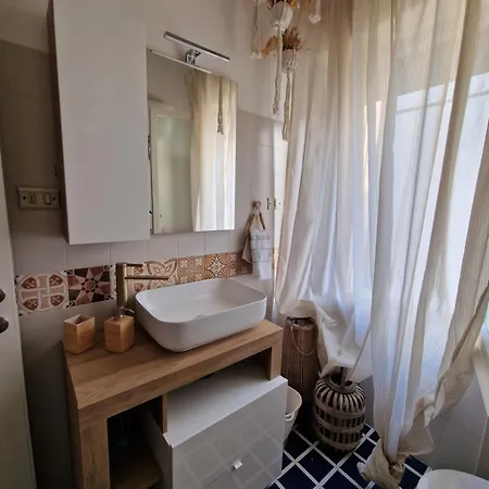 Cerry's Fronte Mare - Seaside & Sealight Apartment Fossacesia