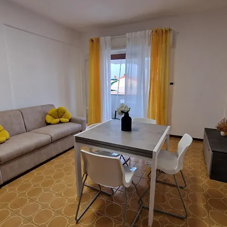 Cerry's Fronte Mare - Seaside & Sealight Apartment Fossacesia