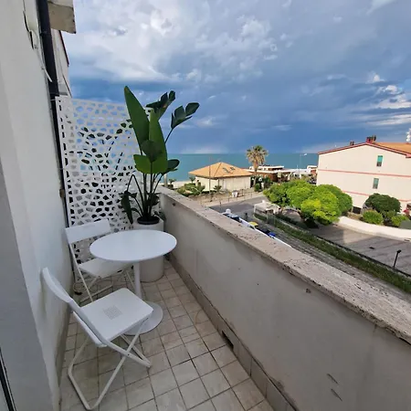 Apartment Cerry's Fronte Mare - Seaside & Sealight